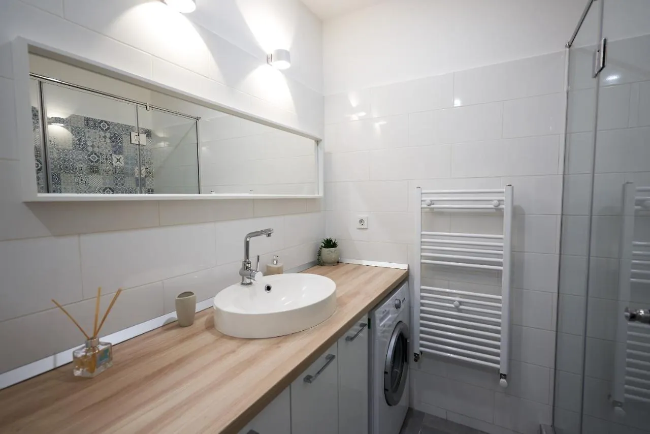 Modern Apartment In The Heart Of Bucharest 0*,