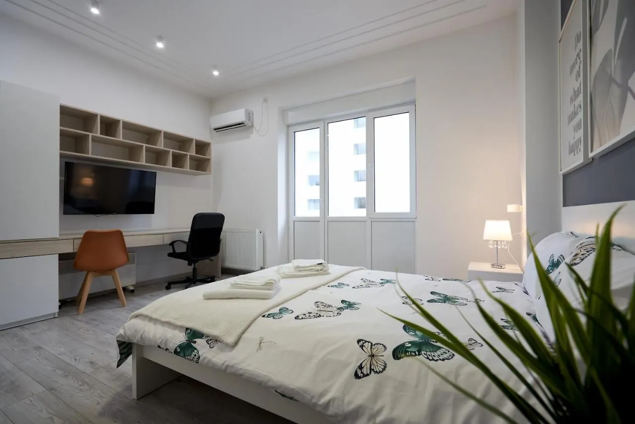 Modern Apartment In The Heart Of Bucharest Romania